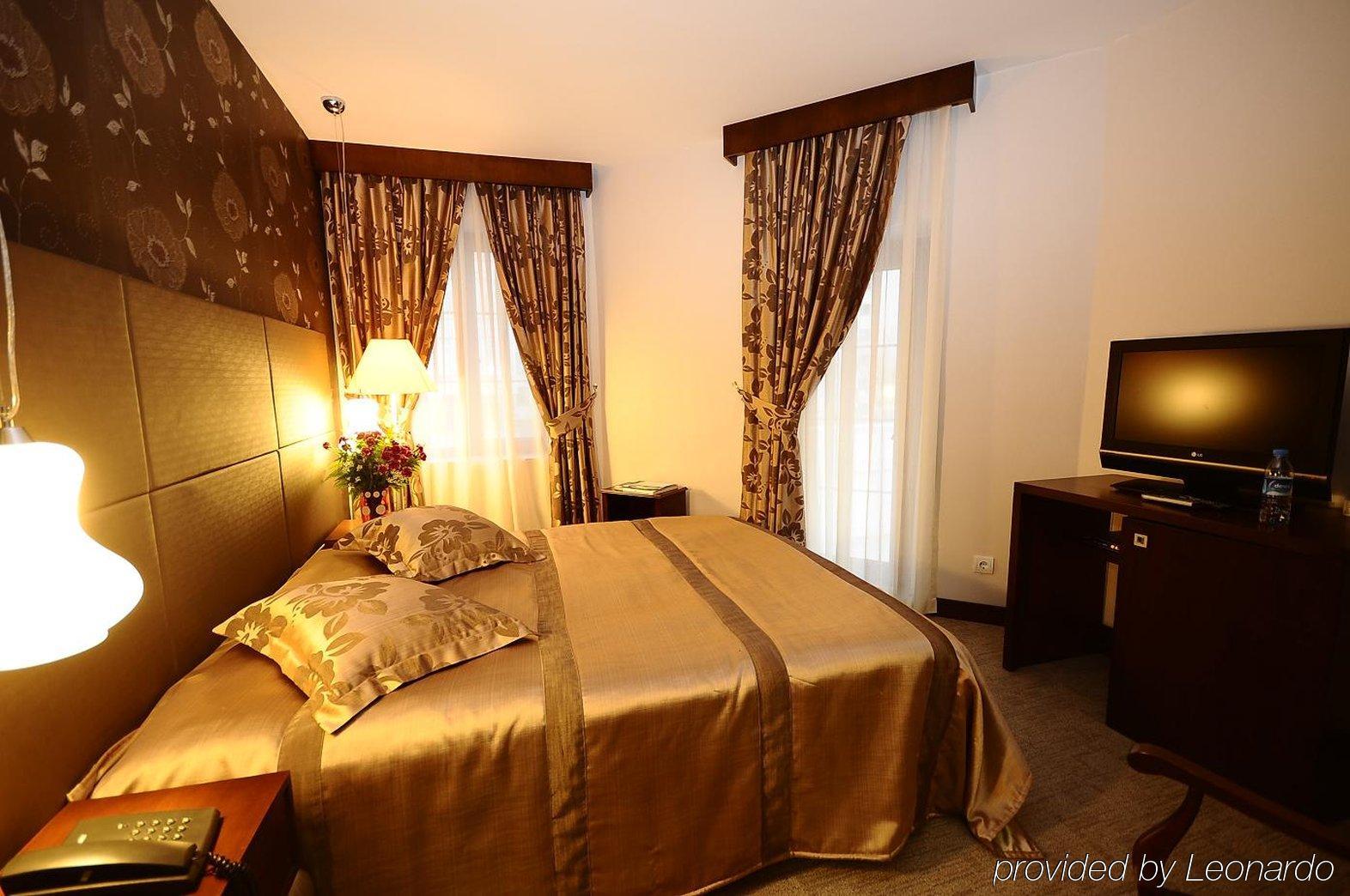 Argentum Hotel 5*